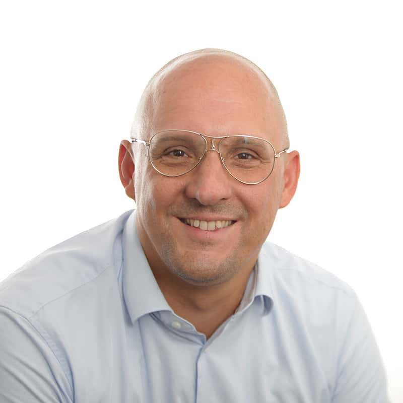 <p style="text-align: center;">Henk Verzendaal</p>